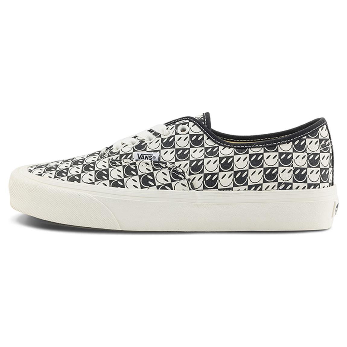 

Vans Classic Checkerboard Slip On Shoe Black White 37