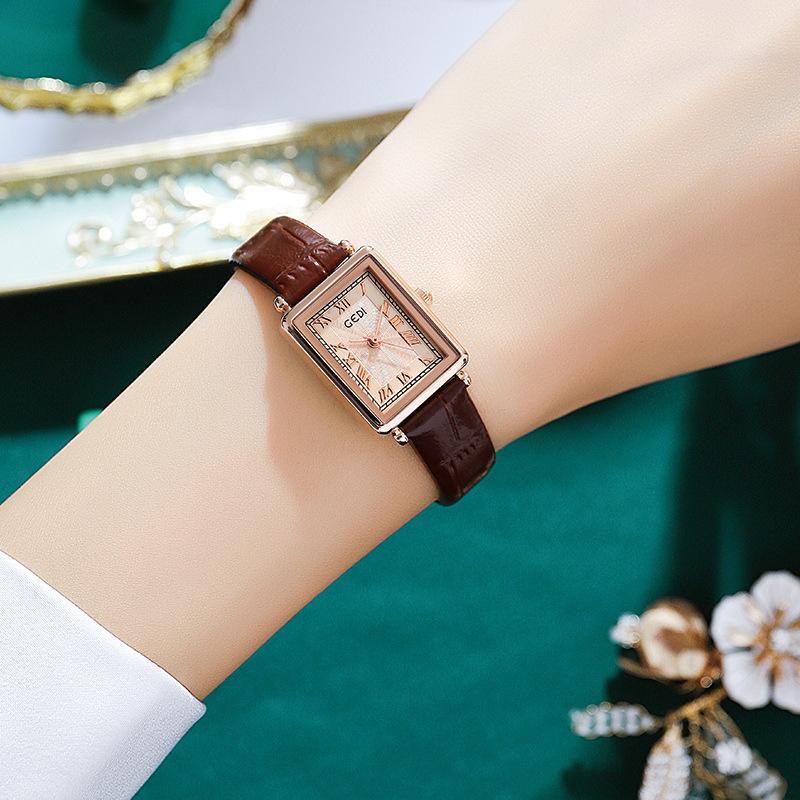 Ladies Roman Vintage Small Square Plate Student Versatile Bamboo Pattern Belt Quartz Waterproof Watch