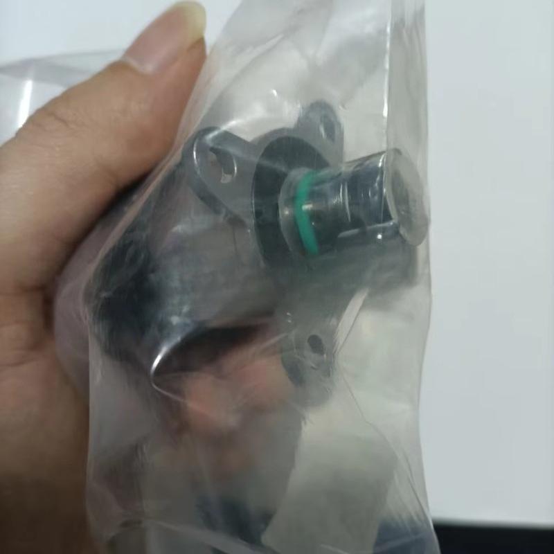 Fuel pressure regulator metering valve 0928400689/G2100-1111-61-A38/F00N204938 CCAT