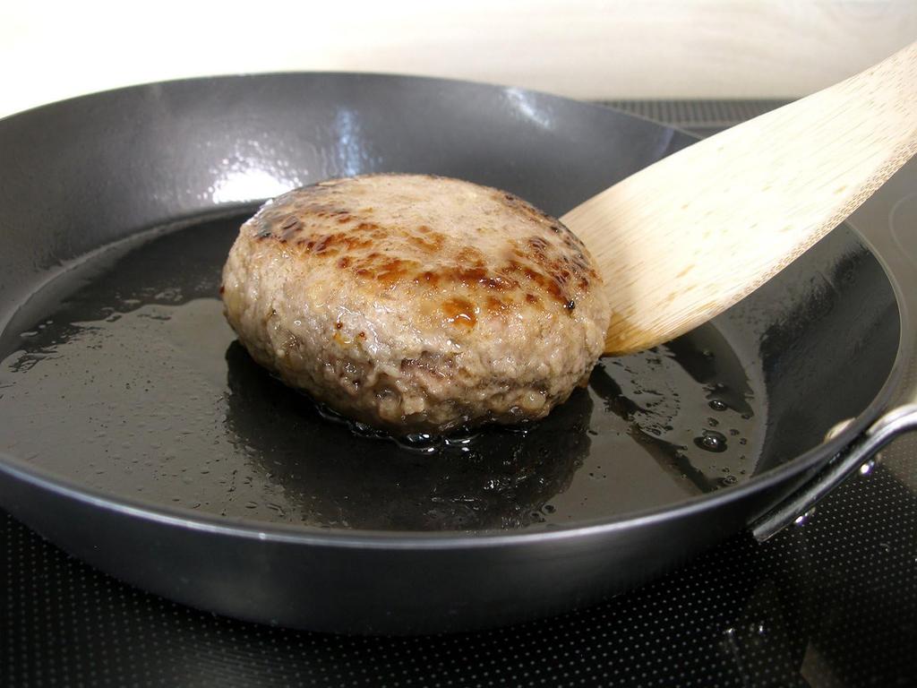 River Light Goku JAPAN Thick Iron Frying Iron Nitride Induction Rust Made in J2328 Pan, 28cm, Finish, Compatible, Resistant, Japan,