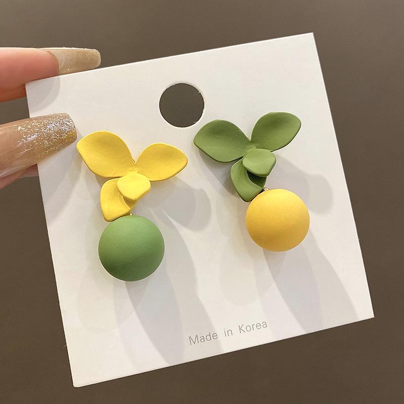 S925 silver needle asymmetrical contrasting flower earrings women s small fresh personalized stud earrings sweet earrings