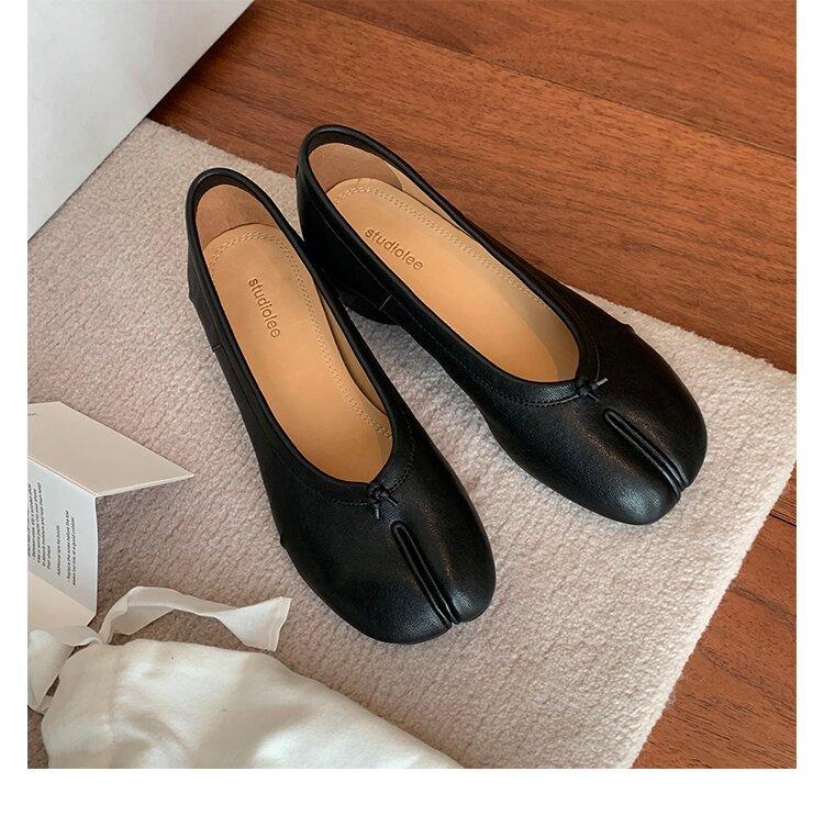 

Retro split-toed light-mouth thick-heeled single shoes 2025 spring and summer new versatile one-pedal Mary Jane women s shoes 40