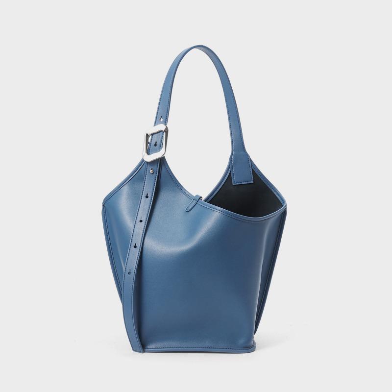 Carry A Genuine Leather Pillow Under The Armpits On One Shoulder Cowhide Crossbody Commuter Bag