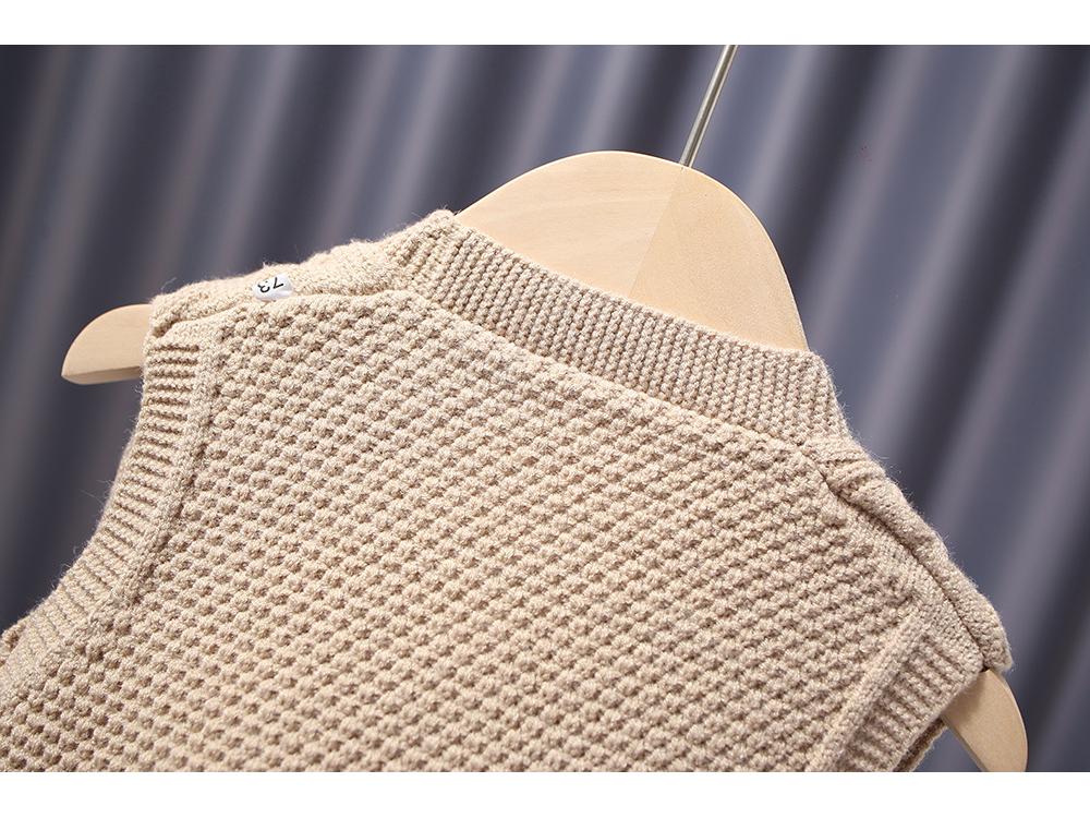 Children's V-Neck Cardigan Vest - Knit Wool Sweater for Babies and Toddlers, Solid Color, Perfect for Spring and Autumn.