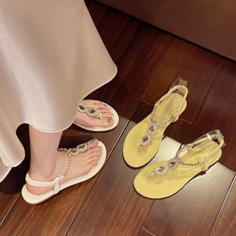 Large size sandals women's new summer wear flat-bottomed rhinestone herringbone foot beach sandals