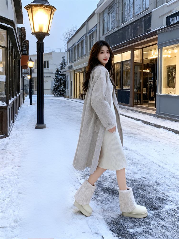 Women's 2025 Fluffy Fur Mid-Calf Snow Boots - Thick-Soled, Plush Velvet Lined, Winter Fashion.