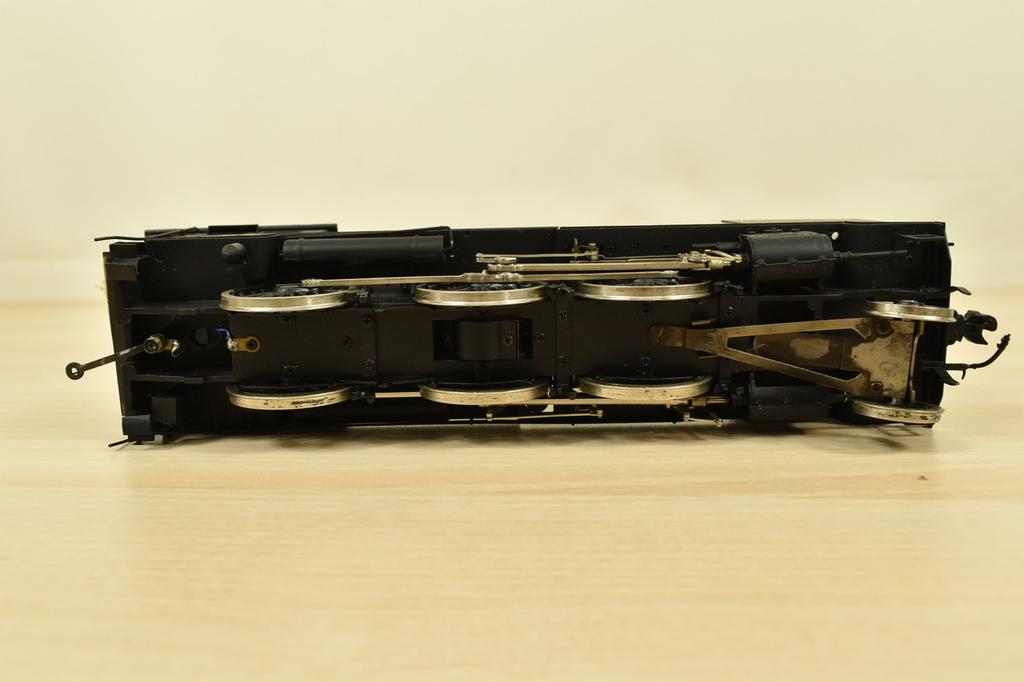 Nippon Sharyo 8620 Steam Locomotive Display Model with Base & Case from Japan