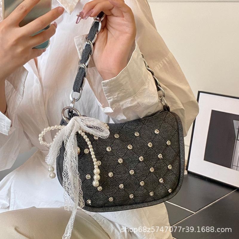 Spring and summer new bag 2025 portable chain bag sweet and cute underarm bag fashion shoulder messenger commuter bag women
