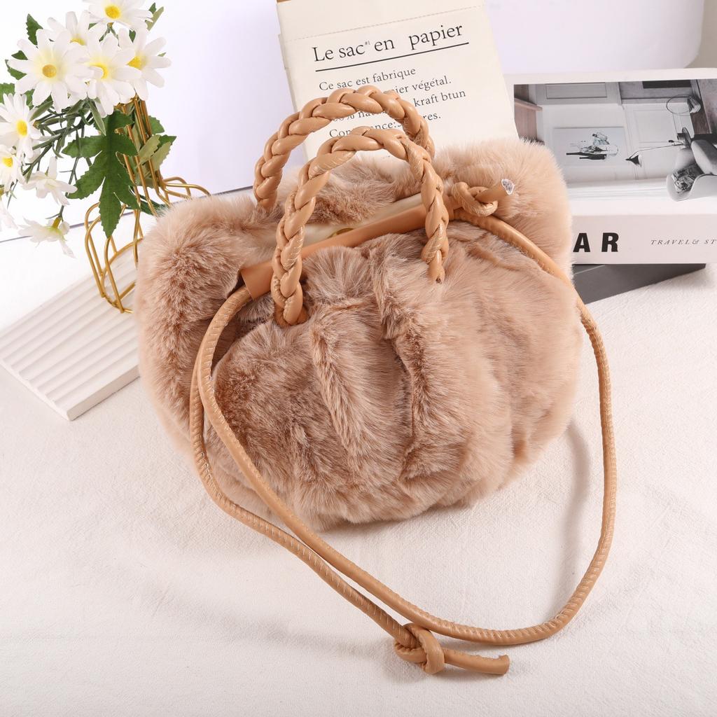 Autumn and winter new high-end pumpkin plush bag fashionable cloud bag versatile portable pleated bag