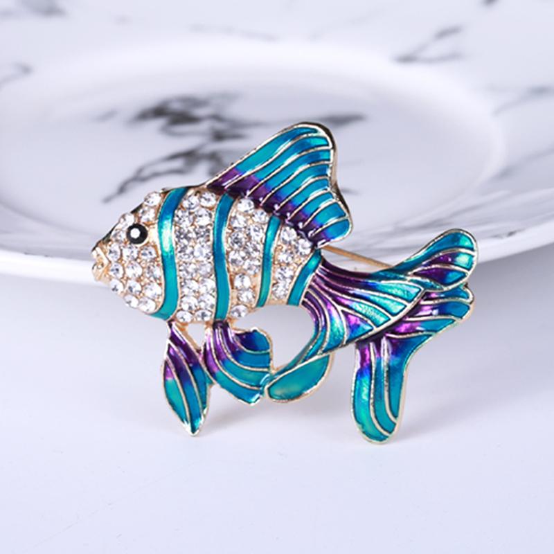 Rhinestone Goldfish Brooches for Women Enamel Sea Animal Pins Event Party Funny Luxury Backpack Decoration Clothes Accessories