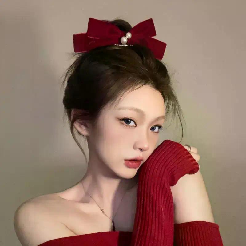 2Pcs Graceful Retro Black/Red Velvet Bow Clip Elegant Two-piece School Party Duckbill Clip For All Seasons Hair Accessories