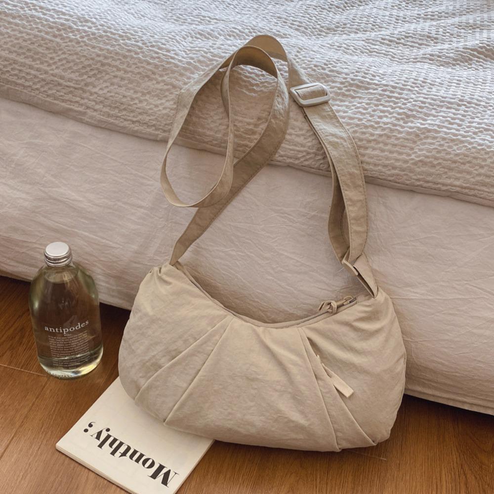 Korean Style Nylon Shoulder Bag Lightweight Sports Messenger Bag Zipper Dumpling Bag Male/Female