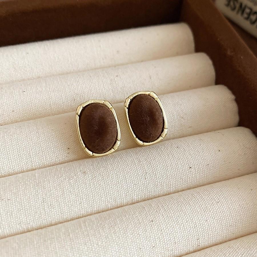 Metal Irregular Earrings European and American Retro Temperament Versatile Earrings Earrings