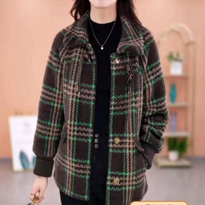 

Large-sized Woolen Coat for Women, Short, Thick, Warm and Fashionable One-piece Fur Coat for Autumn and Winter 4XL зелёный