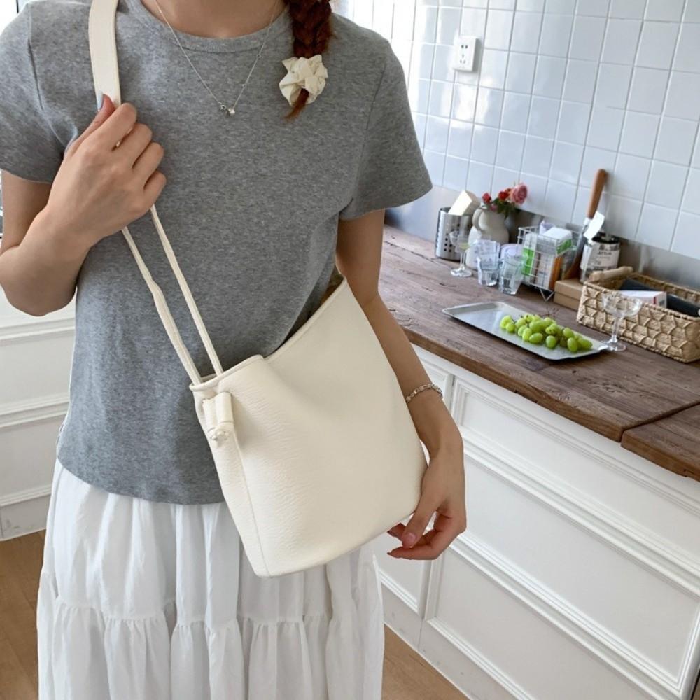 Solid Color Women Shoulder Bag Korean Underarm Bag All-Match Soft Leather Bucket Bag  Daily