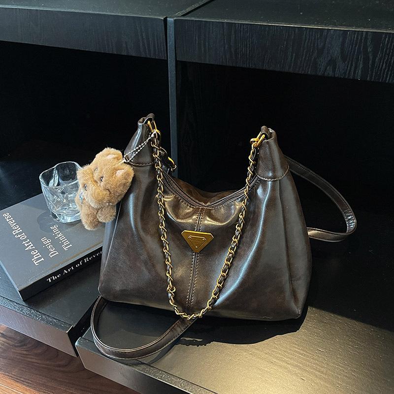 Autumn and winter bags, commuter tote bags, women's 2025 new fashion, high sense, retro shoulder bag, large capacity messenger bag