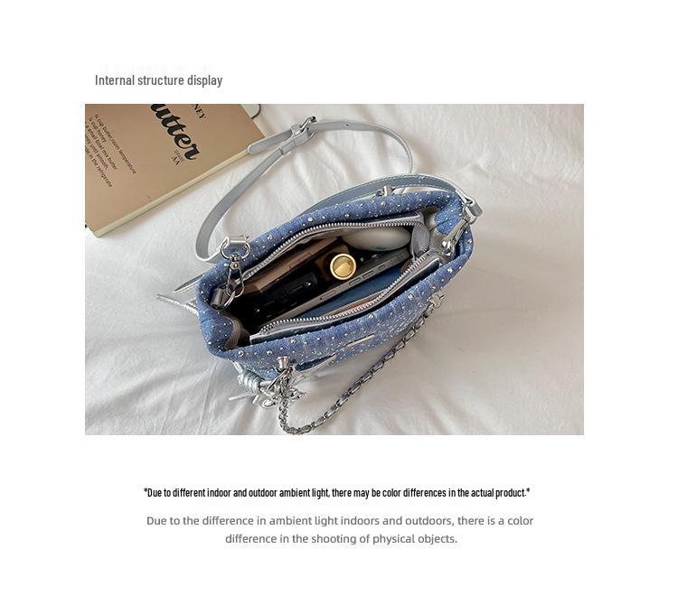 Geantă Dama Trendy din Denim tip Bucket - Elegantă Single-Shoulder Crossbody cu Detalii Strass