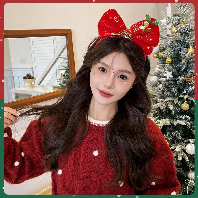 

Luminous Christmas Antler Headband - Festive Hair Accessory for Kids & Adults