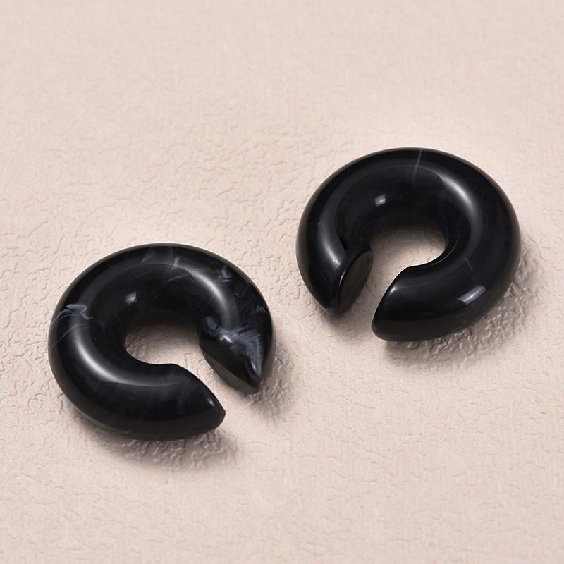 1 Pair Simple Smooth Circle Round Ear Clip On Earrings For Women C Shape Resin Without Piercing Fake Cartilage Ear Cuff Jewelry