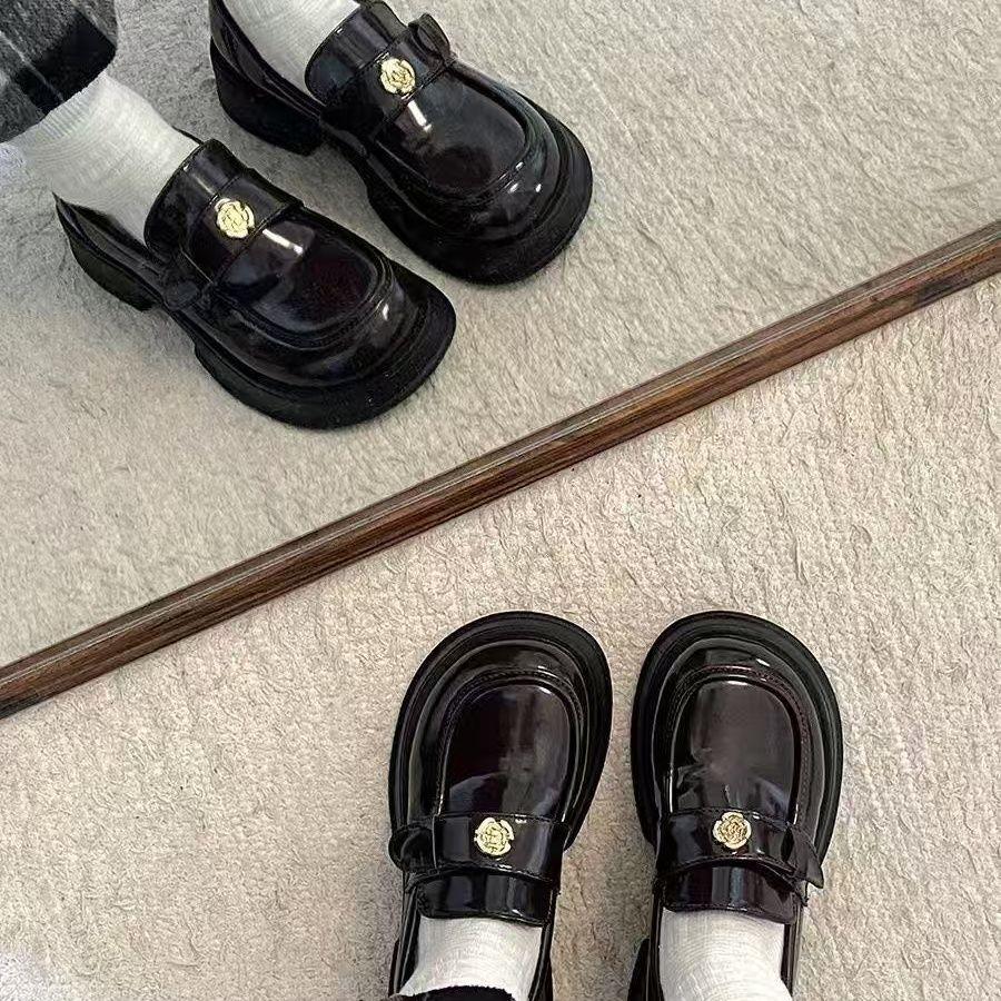 Toc gros stil britanic pantofi mici din piele pentru femei 2025 iarnă nou retro loafer platformă negru francez cu un singur pedal pantofi simpli