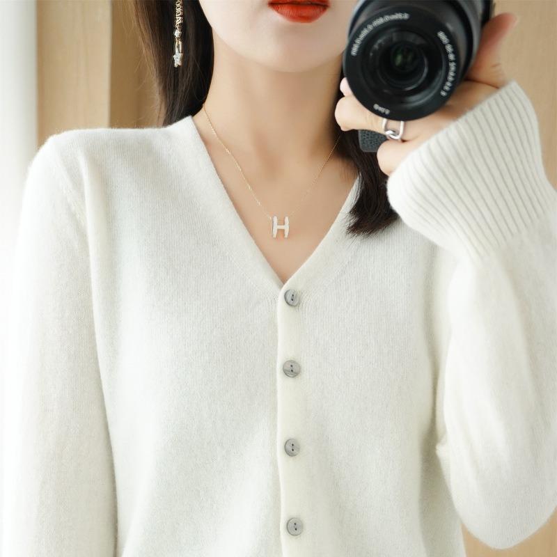 

Autumn Winter Fashion Cardigan Women Sweater Knitted V-neck Long Sleeved Bottoming Shirt Solid Color Casual Simple Basic Tops Coats M белый