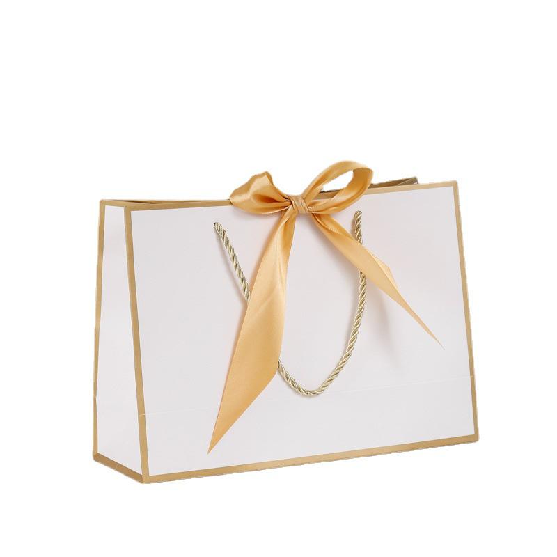 Aanpasbare Cadeautas met Strik voor Kleding, Cosmetica en Winkelen – Tote Bag Stijl met Optie voor Logo Bedrukking