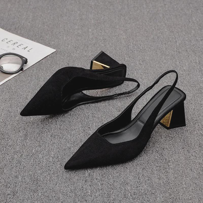 Pantofi Muller cu toc înalt, subțire, și baretă, primăvară/vară 2024