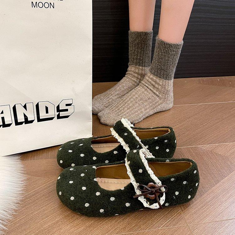 Polka dot Mary Jane women's shoes autumn and winter new one-word strap flat-soled single shoes retro soft-soled shallow-mouth single shoes