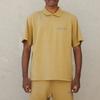 Fear of God Essentials Kurzarm-Polo mit einfarbigem Logo-Print Unisex-Oberteile Bernstein FOG-FW21-006