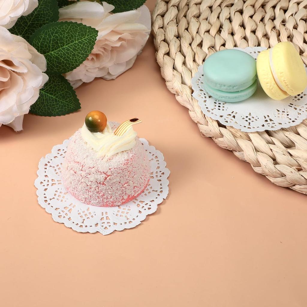 Paper Doilies, 200 Pcs 3.5 Inch Lace Doilies Paper Round Disposable Placemats White-Doilies for Tables Dessert Trays Party Craft Wedding Birthday