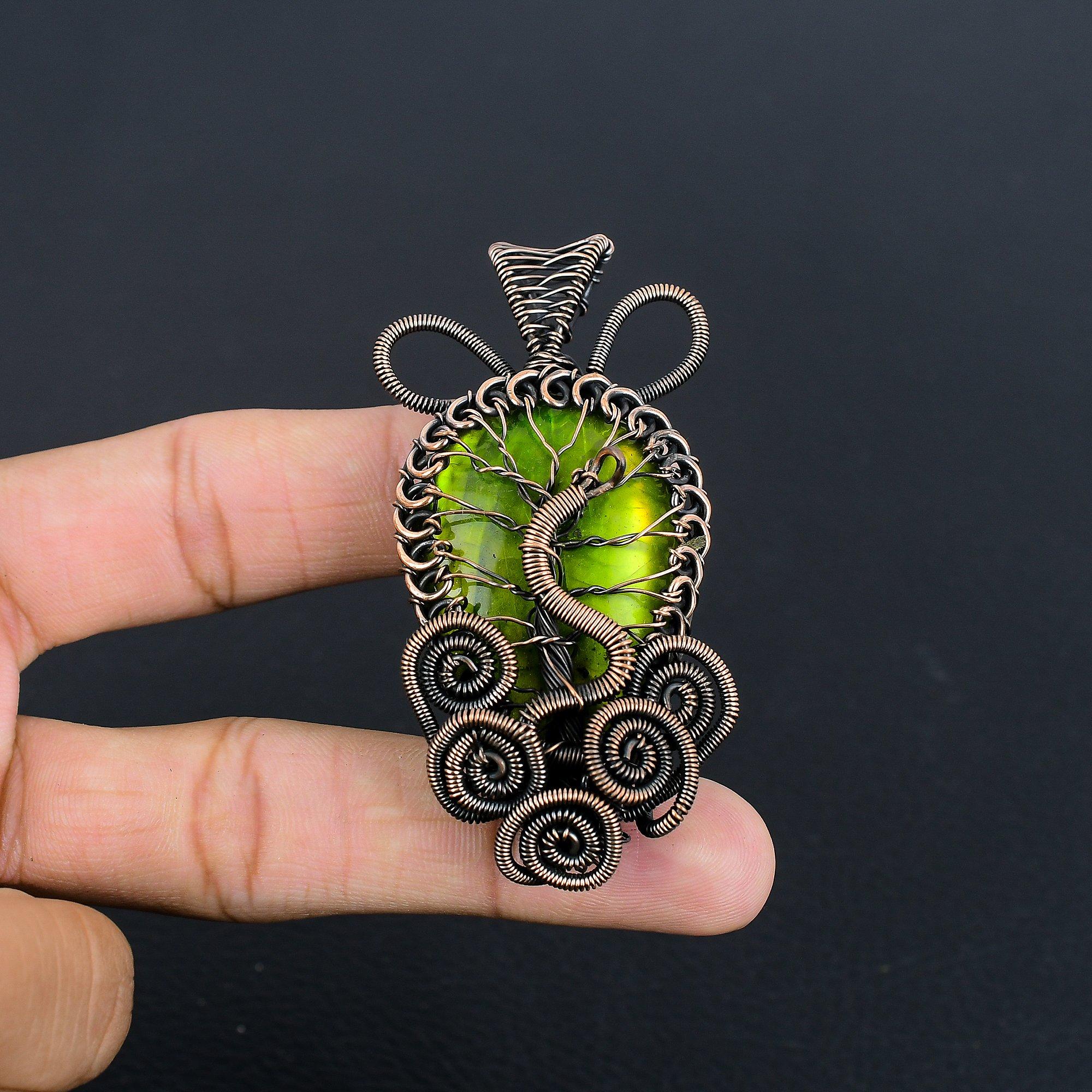 

Подвеска из лабрадорита с зелёной вспышкой, ювелирное изделие из драгоценного камня, подвеска с обмоткой из медной проволоки 999 пробы, украшение ручной работы, подвеска с камнем-талисманом, подарок для него 2.25 Inches