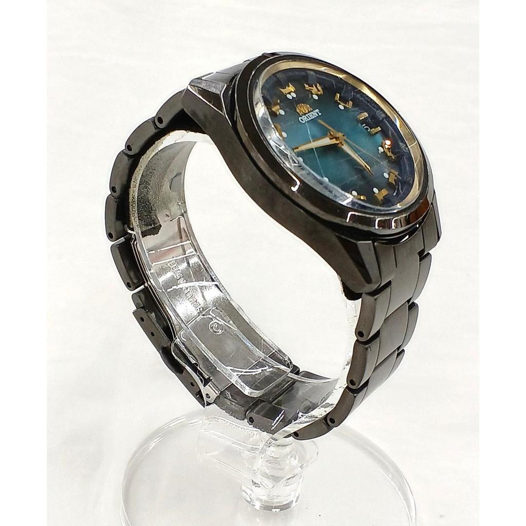 Used ORIENT SE01-D0-B Radio Solar Watch