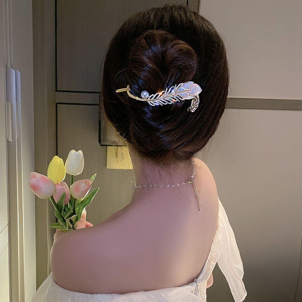 

Clip Twist Clips Female Hair Accessories Korean Style Headwear Rhinestone Hairpin Pearl Hair Clip B