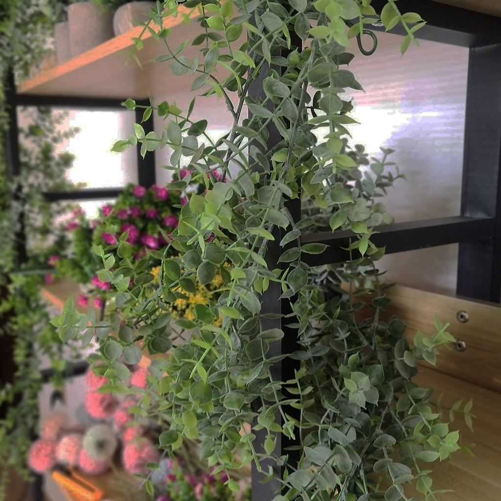 Grüne hängende künstliche Pflanze Eukalyptus-Weinblätter Hausgarten-Raum-Dekor-gefälschte Pflanzen-Gras-Hochzeitsfest-Wand-Dekora