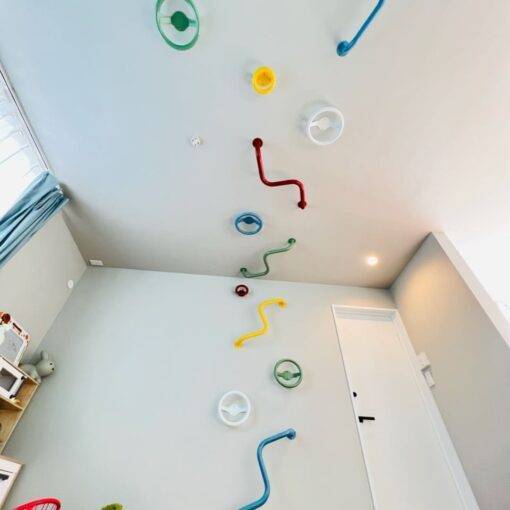 curved ceiling pull-up bar grey