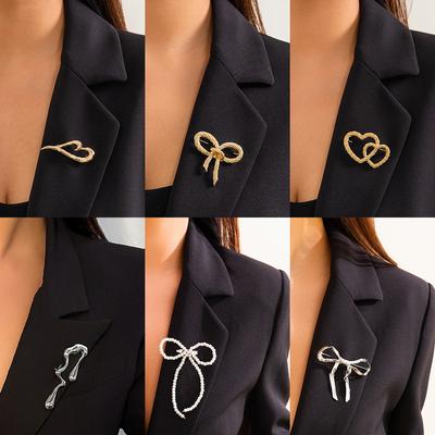 Wind Liquid Metal Lava Brooch Women, Cold Wind Suit Coat Bow Love Jewelry
