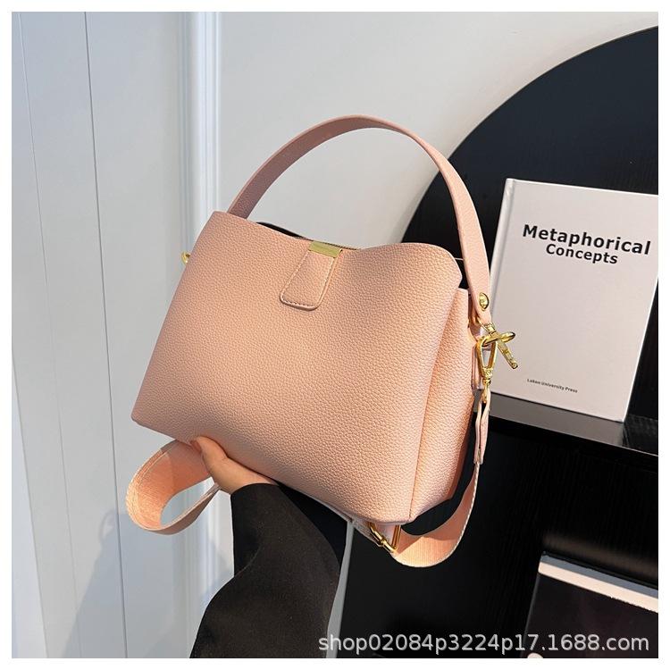 2025 New Version Trendy Fashion Niche High Sense Versatile Women's Bag Oblique Span Bag Hand Bag Bucket Bag