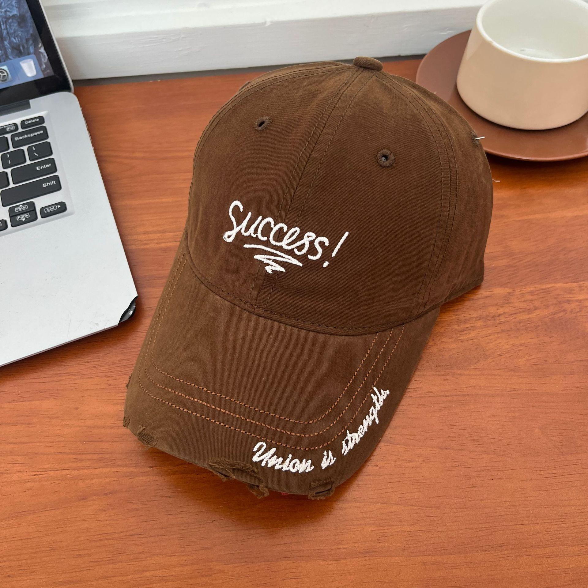 

Бейсболка детская уличная 2025 года, американская ретро-потертая старая, с отверстиями, с изображением лица, маленькая кепка мужская M（56-58cm） темно-коричневого