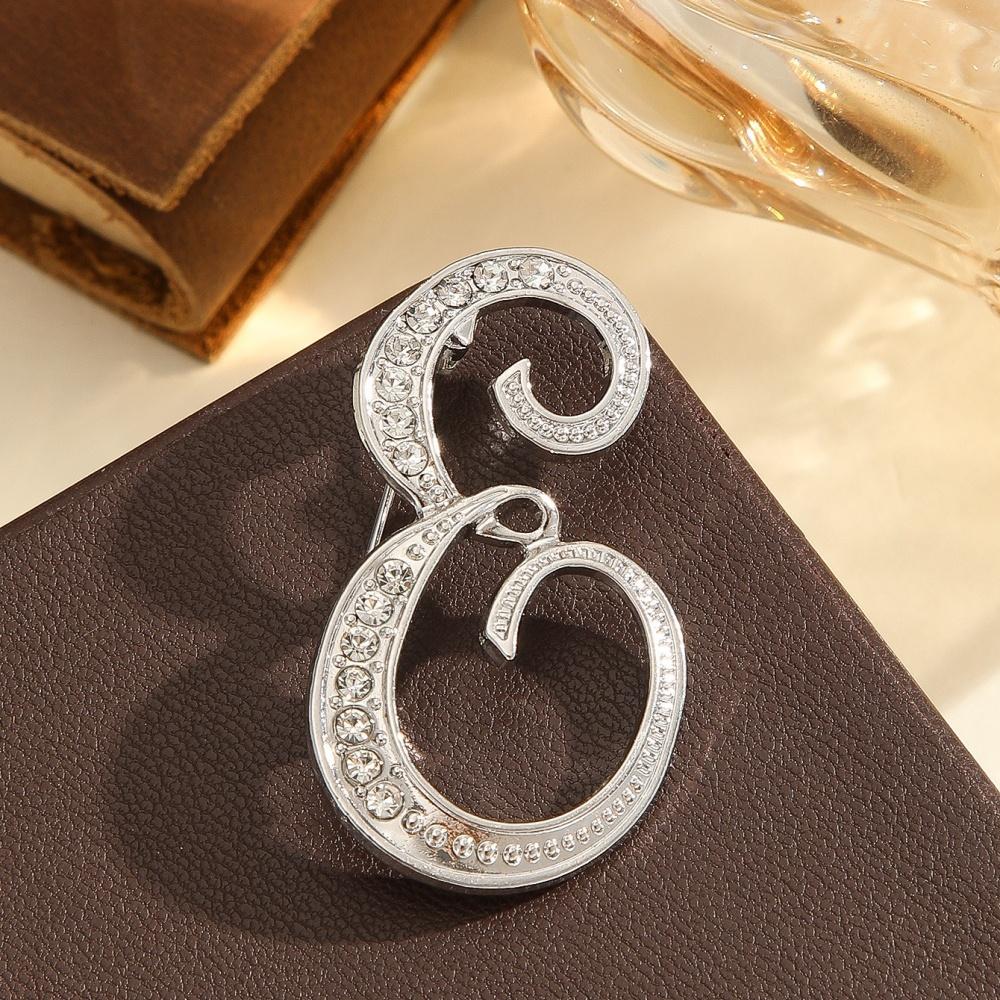 Spilla di Diamanti con 26 Lettere Inglesi Spilla Corsage in Metallo con Strass da Donna per Abbigliamento Zaino Sciarpa e Accessori Spille