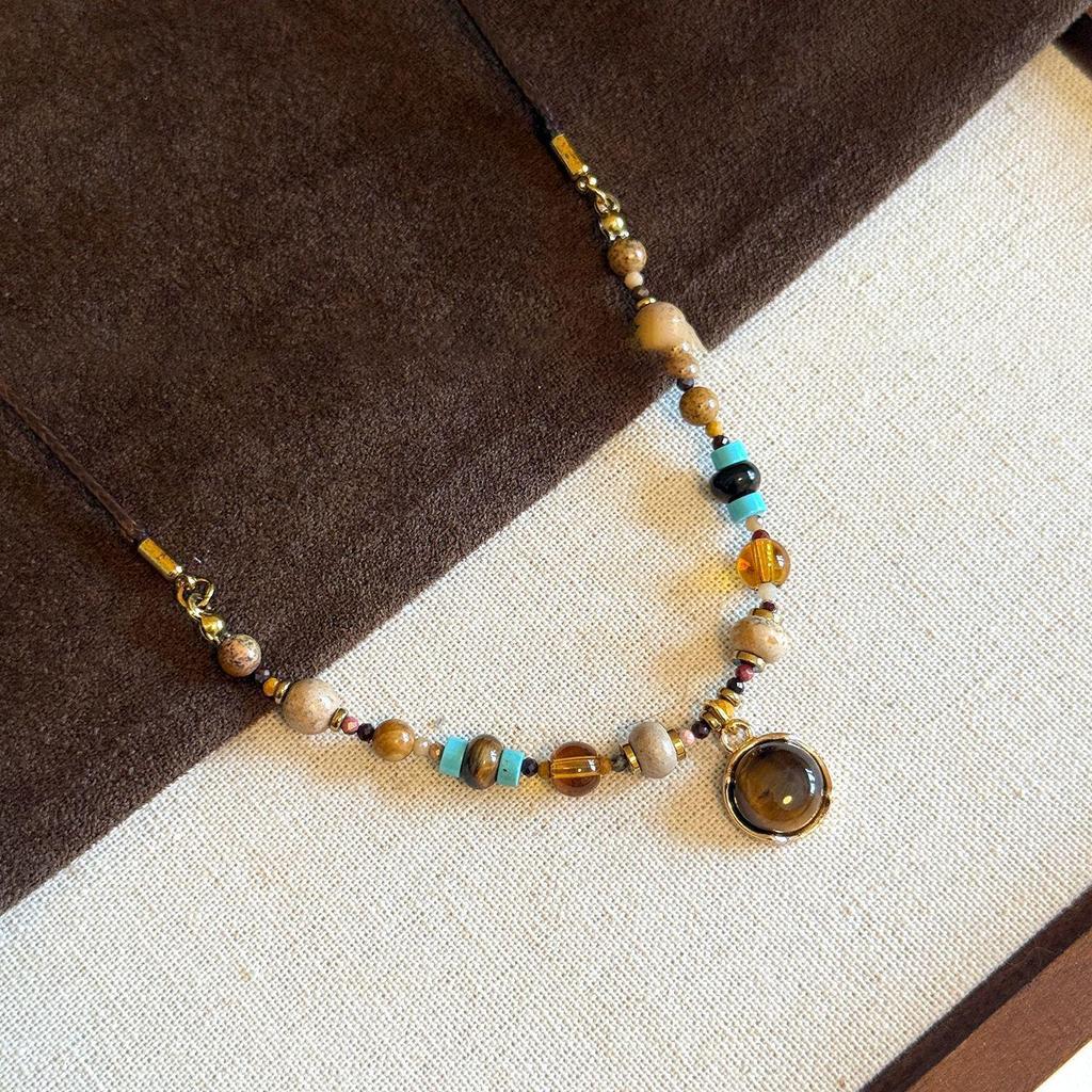 2025 Retro Tiger Eye Necklace: Elegant, Versatile Clavicle Chain with a High-End Luxury Feel