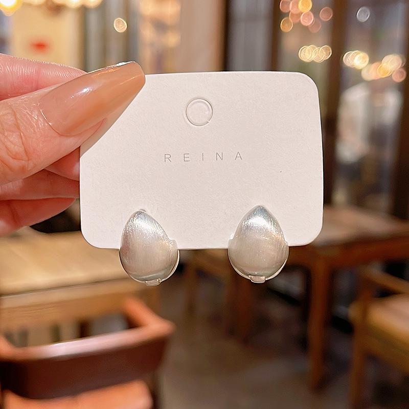 

Матовые серьги-капли любви из серебра 925 пробы