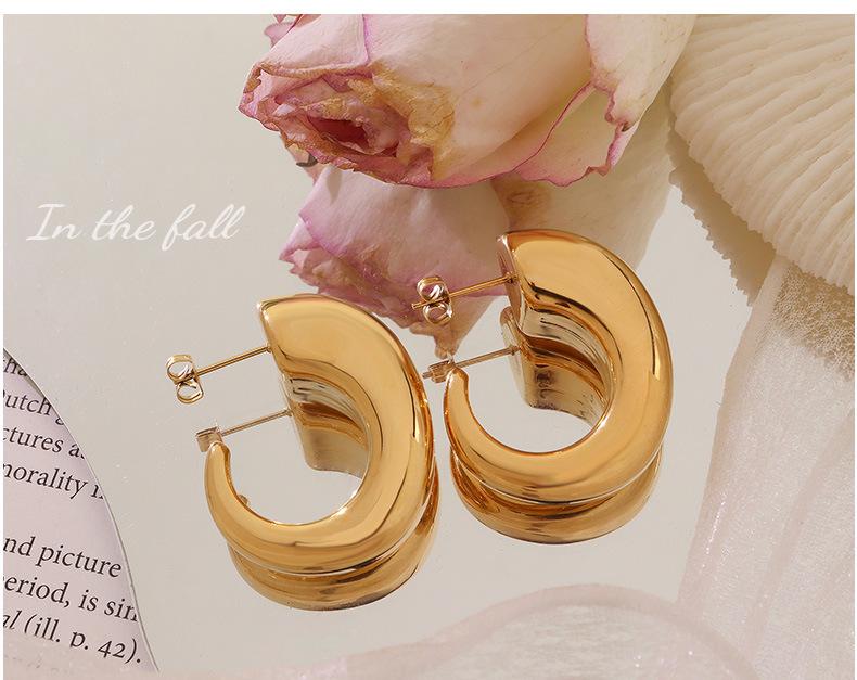 European Winter 18K Gold C-shaped Geometric Ear Cuff Earrings for Women, Titanium Steel Ear Jewelry