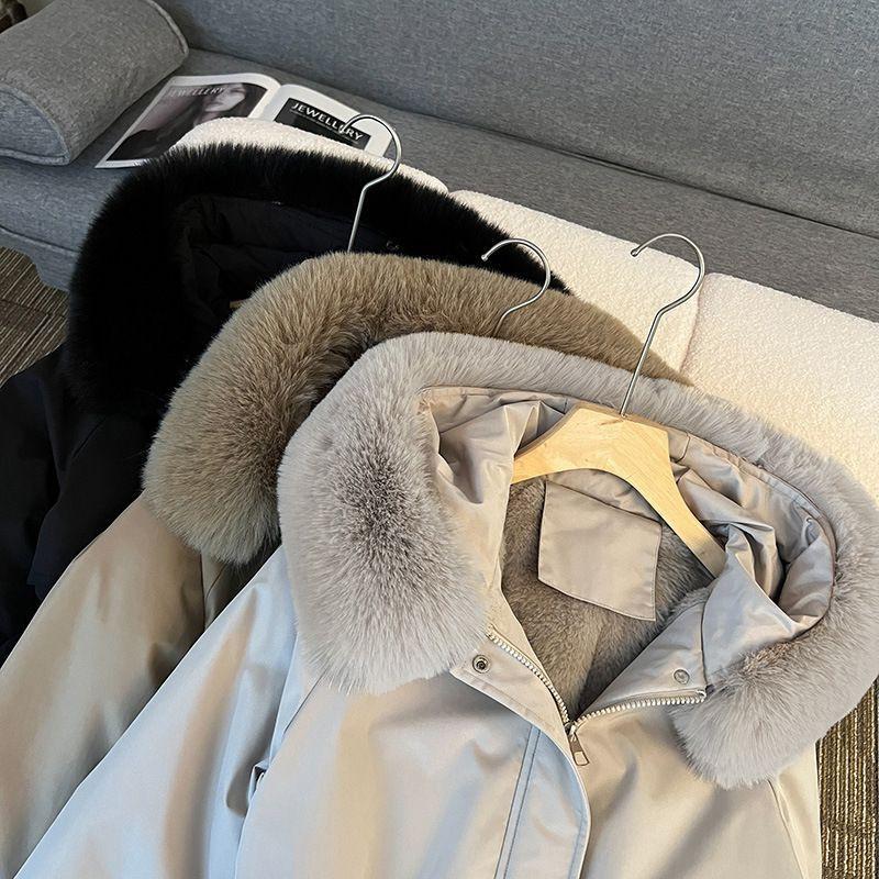 Piumino Spesso in Velluto a Coste da Donna con Collo Staccabile in Ecopelliccia Vestibilità Slim Lunghezza Media Giacca Invernale