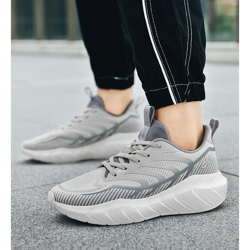 New Summer Men Sneakers Hot Selling Student Ultra Light Mesh Strap Breathable Running Shoes Fashion Outdoor Fitness Tennis Shoes