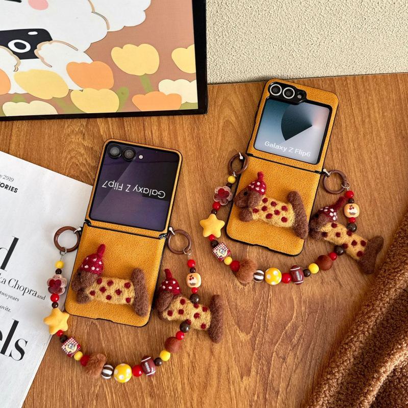 Autumn and Winter Plush Dachshund Suitable for Samsung ZFlip7 Mobile Phone Case Folding Screen Zflip6/5 Lanyard 4 Protective Case