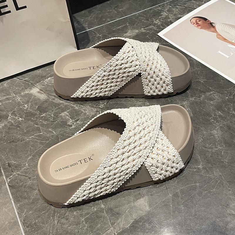 Slippers Women's 2025 New Outer Wear Summer Thick-soled Retro Woven with Cool Slippers Women's Straw-woven Boken Shoes