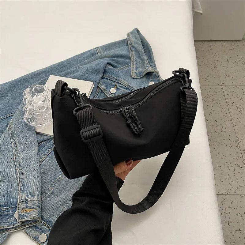 Small Nylon Crossbody Bag for Women Casual Sports Shoulder Bag Fashion Designer Purse