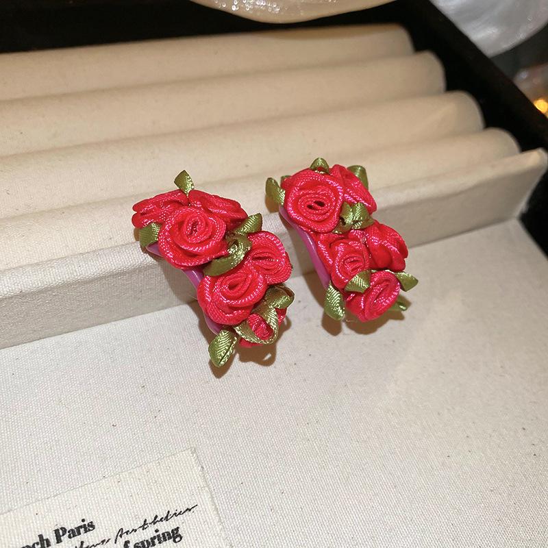 

Ретро Серьги-пусеты из стерлингового серебра с геометрическим узором и розочками в стиле колор-блок - Элегантные украшения высокого класса для женщин