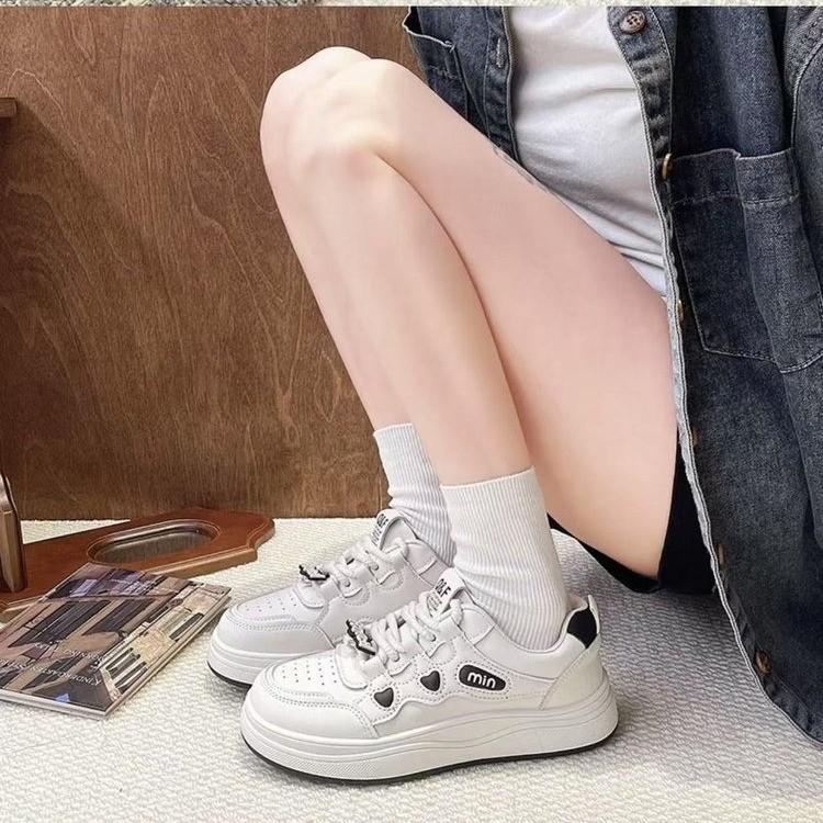 Korean Version of Little White Shoes Thick Sole Heightening Lightweight Soft Sole 2025 New Spring and Autumn Small Versatile Casual Sports Shoes