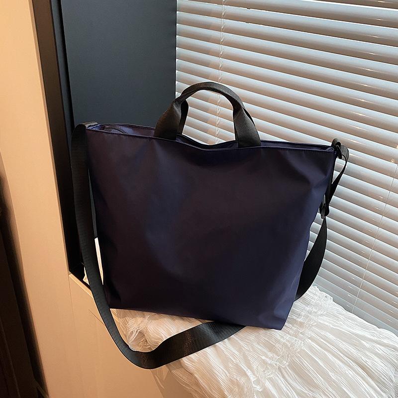 Large Capacity Tote Bag Women's Summer 2025 New Simple and Versatile Handbag Shoulder Messenger Bag